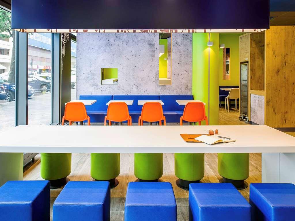 Ibis Budget Lyon Est ביינוסט מסעדה תמונה